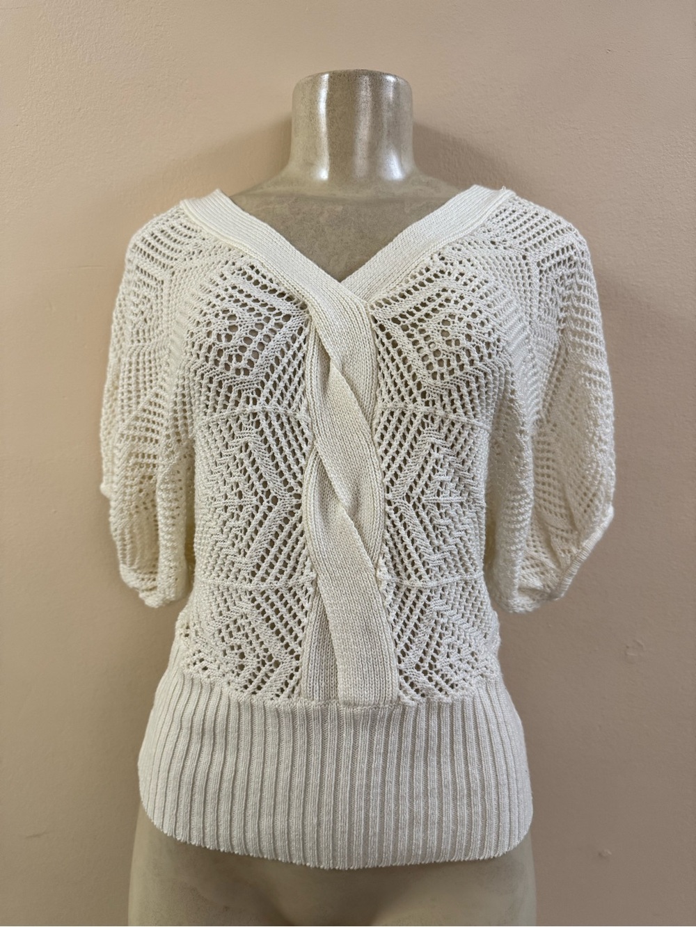 Forever 21 Cream Crochet Knit Braided Short Sleeve Sweater Size Small EUC
